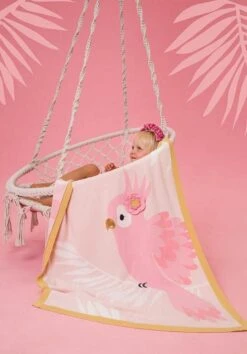 Bizzi Growin – Pippa Parrot Knit Blanket/Shawl -Baby Supplies WEBBG079B 1024x1024