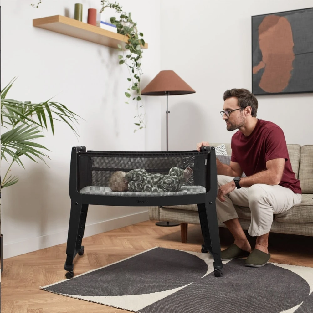 SnuzPod Studio Bedside Crib With Mattress Brooklyn Graphite 6 SnuzPod Studio Bedside Crib With Mattress Brooklyn Graphite - Image 4