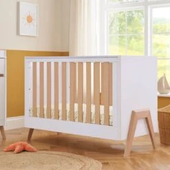 Tutti Bambini Fuori 6 Piece Room Set Bundle – White & Light Oak 41 Tutti Bambini Fuori 6 Piece Room Set Bundle – White & Light Oak -Baby Supplies fe3q5