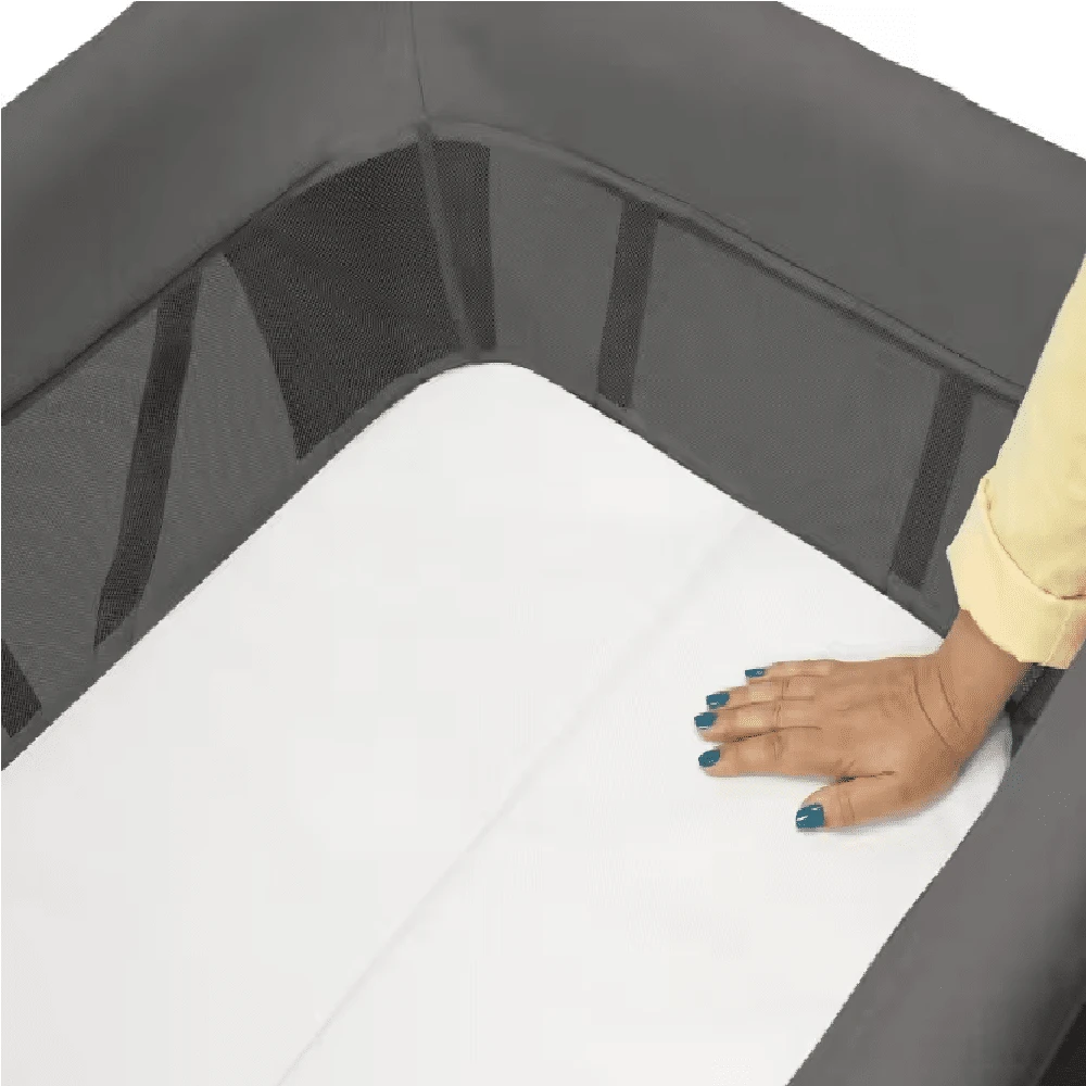 Maxi-Cosi Swift 3-in-1 Bassinet, Travel Cot And Playpen – Beyond Graphite Eco 4 Maxi-Cosi Swift 3-in-1 Bassinet, Travel Cot And Playpen – Beyond Graphite Eco - Image 2