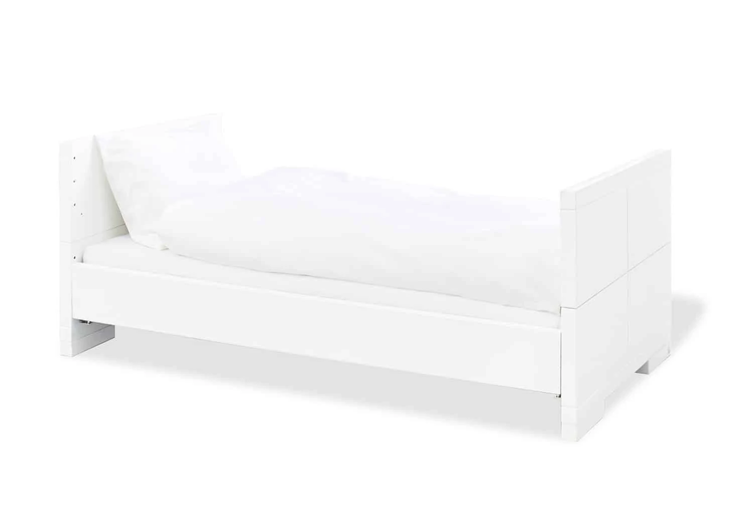 Pinolino Polar 2 Piece Wide Nursery Room Set 7 Pinolino Polar 2 Piece Wide Nursery Room Set - Image 5