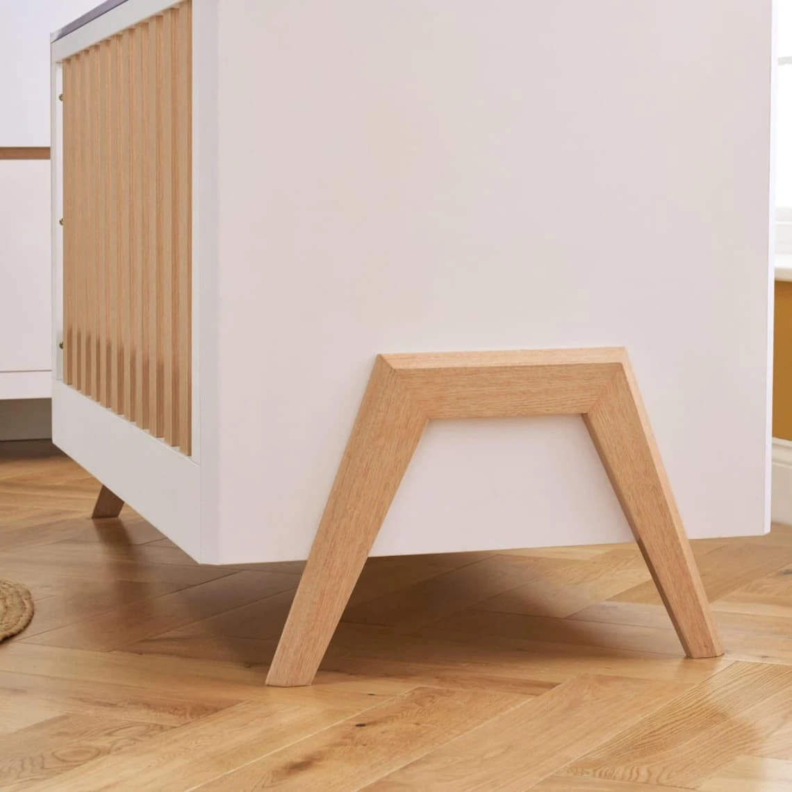 Tutti Bambini Fuori 6 Piece Room Set Bundle – White & Light Oak 5 Tutti Bambini Fuori 6 Piece Room Set Bundle – White & Light Oak - Image 3