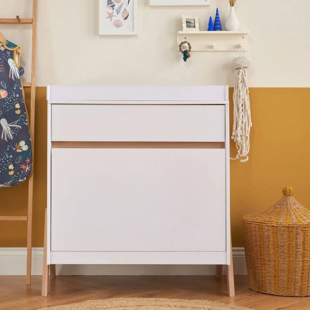 Tutti Bambini Fuori 6 Piece Room Set Bundle – White & Light Oak 20 Tutti Bambini Fuori 6 Piece Room Set Bundle – White & Light Oak - Image 18