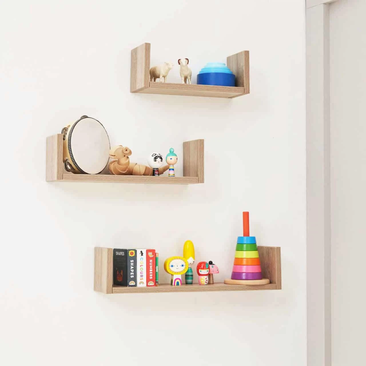 Tutti Bambini Modena 5 Piece Nursery Room Set With 3 X Shelves -White/Oak 9 Tutti Bambini Modena 5 Piece Nursery Room Set With 3 X Shelves -White/Oak - Image 7