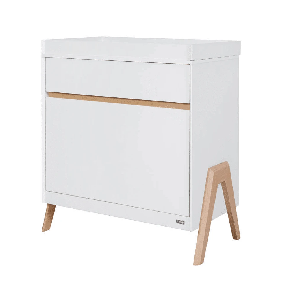 Tutti Bambini Fuori 6 Piece Room Set Bundle – White & Light Oak 14 Tutti Bambini Fuori 6 Piece Room Set Bundle – White & Light Oak - Image 12