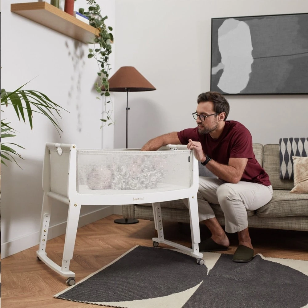 SnuzPod Studio Bedside Crib With Mattress Paris White 10 SnuzPod Studio Bedside Crib With Mattress Paris White - Image 8