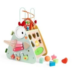 Classic World Happy Hen Activity Box