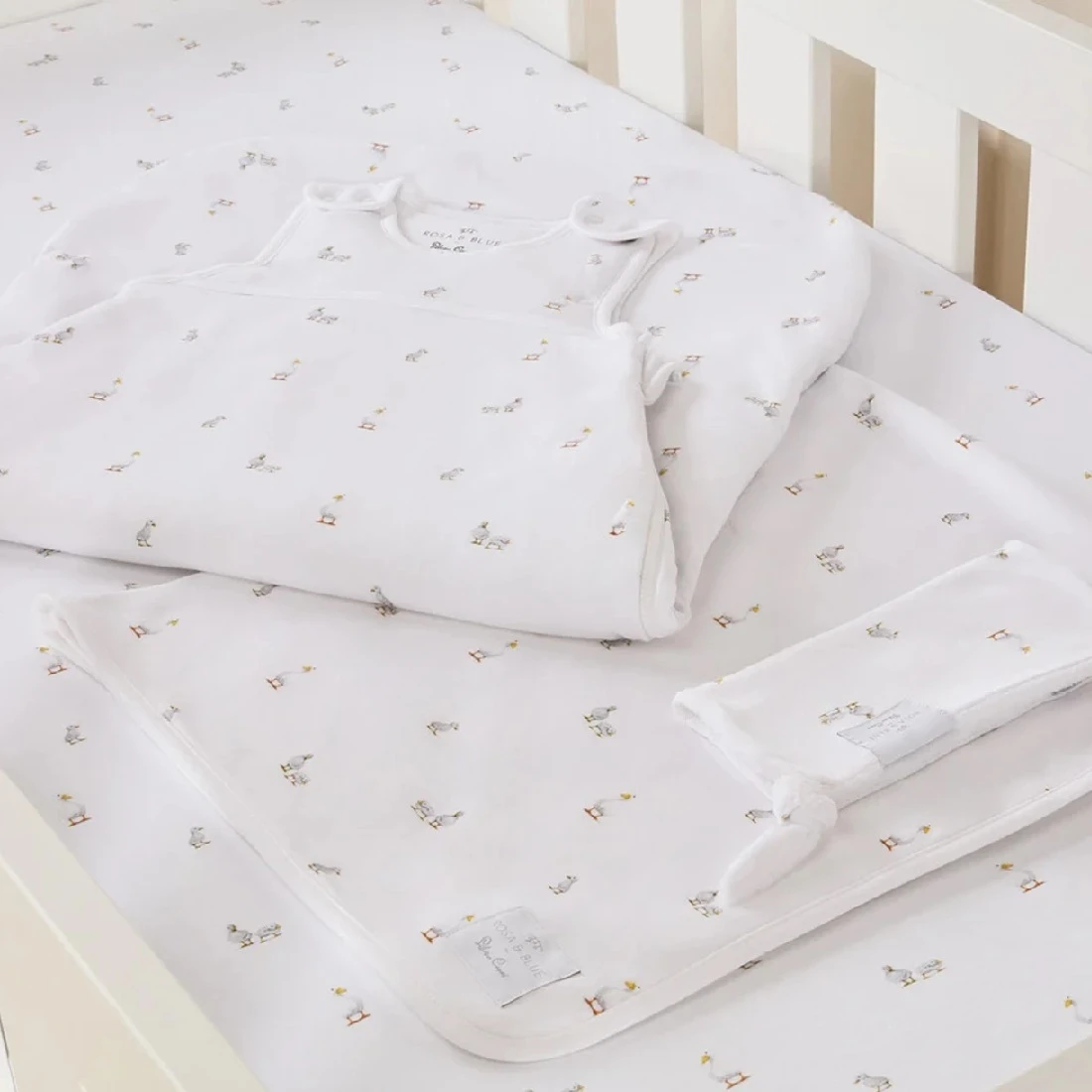 Silver Cross Rosa And Blue For Silver Cross Cot Bed Starter Set – Duckling Print 4 Silver Cross Rosa And Blue For Silver Cross Cot Bed Starter Set – Duckling Print - Image 2